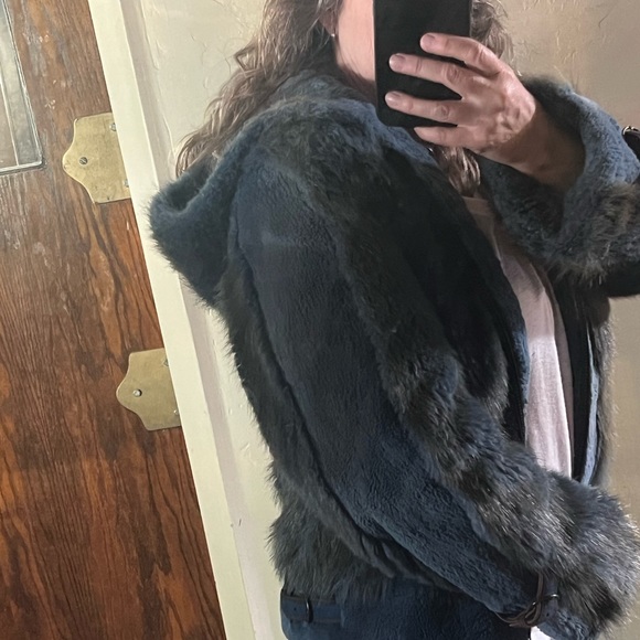 Gorgeous blue sheared (and un sheared) Beaver jacket - Picture 8 of 8